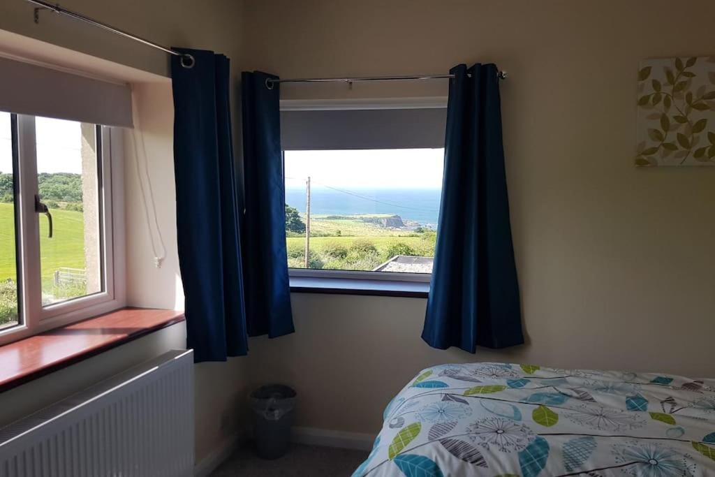 בלינטוי Mcconaghys Glenside Farmhouse Whitepark Bay מראה חיצוני תמונה